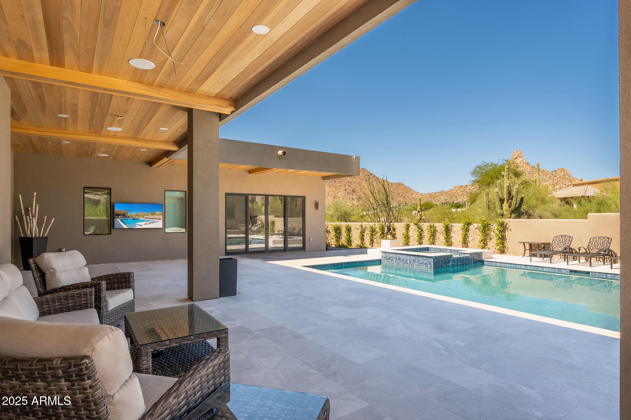 10160 E SADDLE HORN Trail