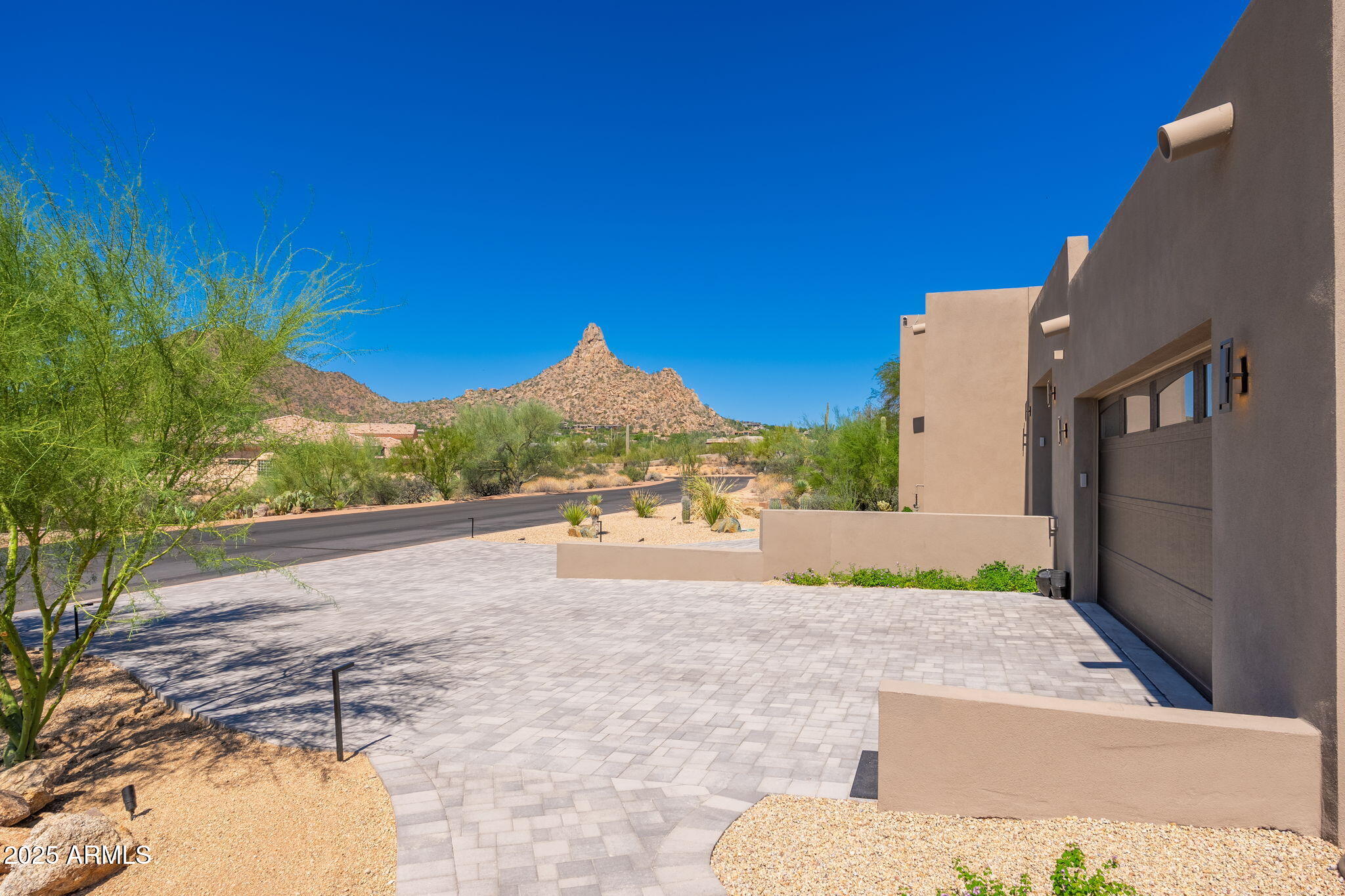 10160 E SADDLE HORN Trail