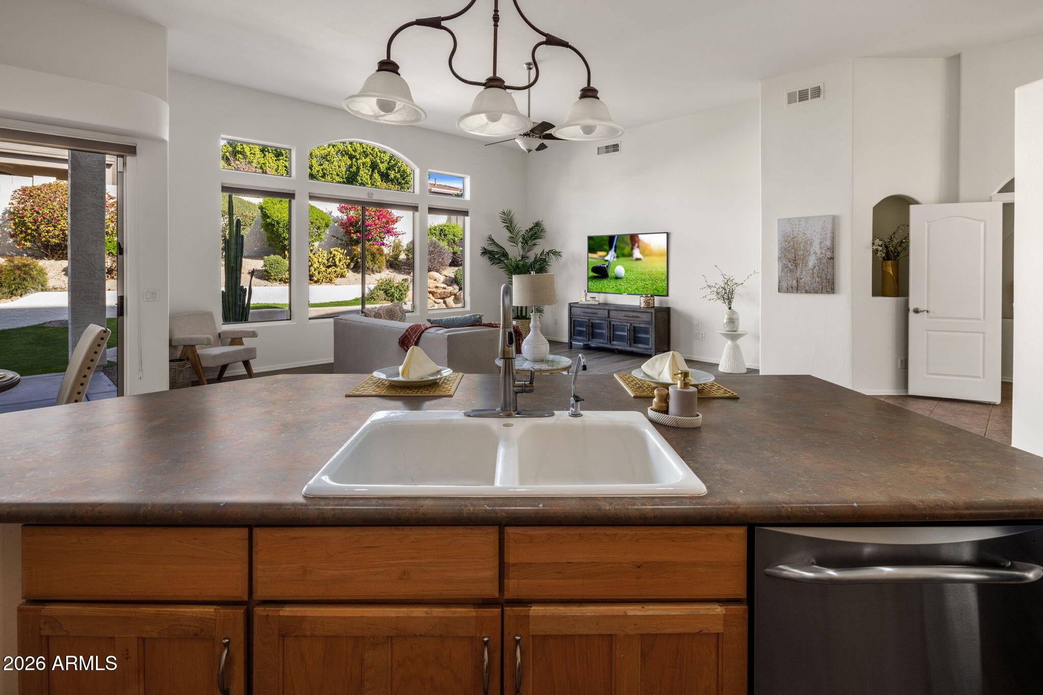 7652 E SOFTWIND Drive