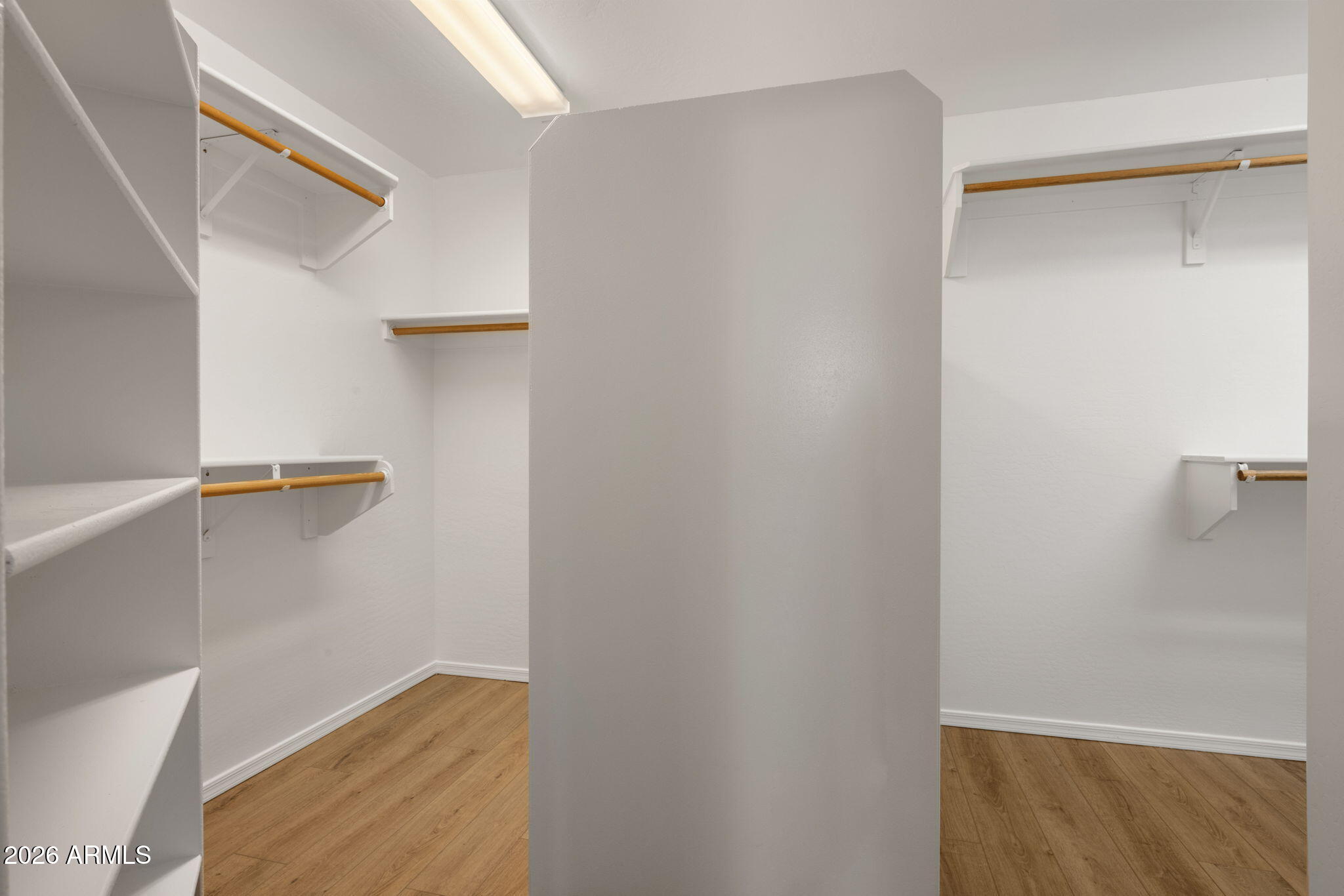 7652 E SOFTWIND Drive