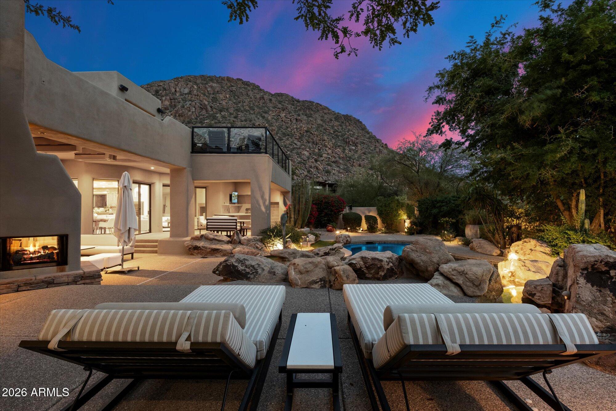 10040 E HAPPY VALLEY Road 479