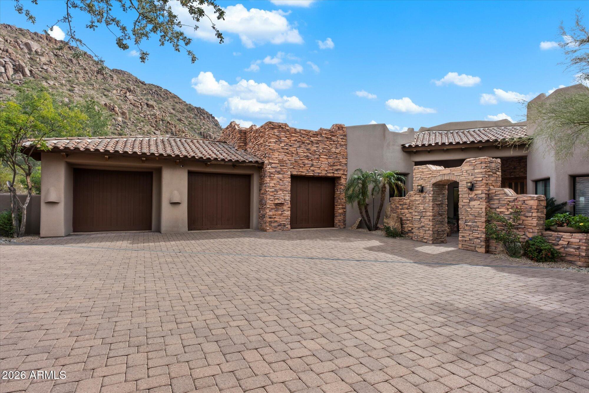 10040 E HAPPY VALLEY Road 479