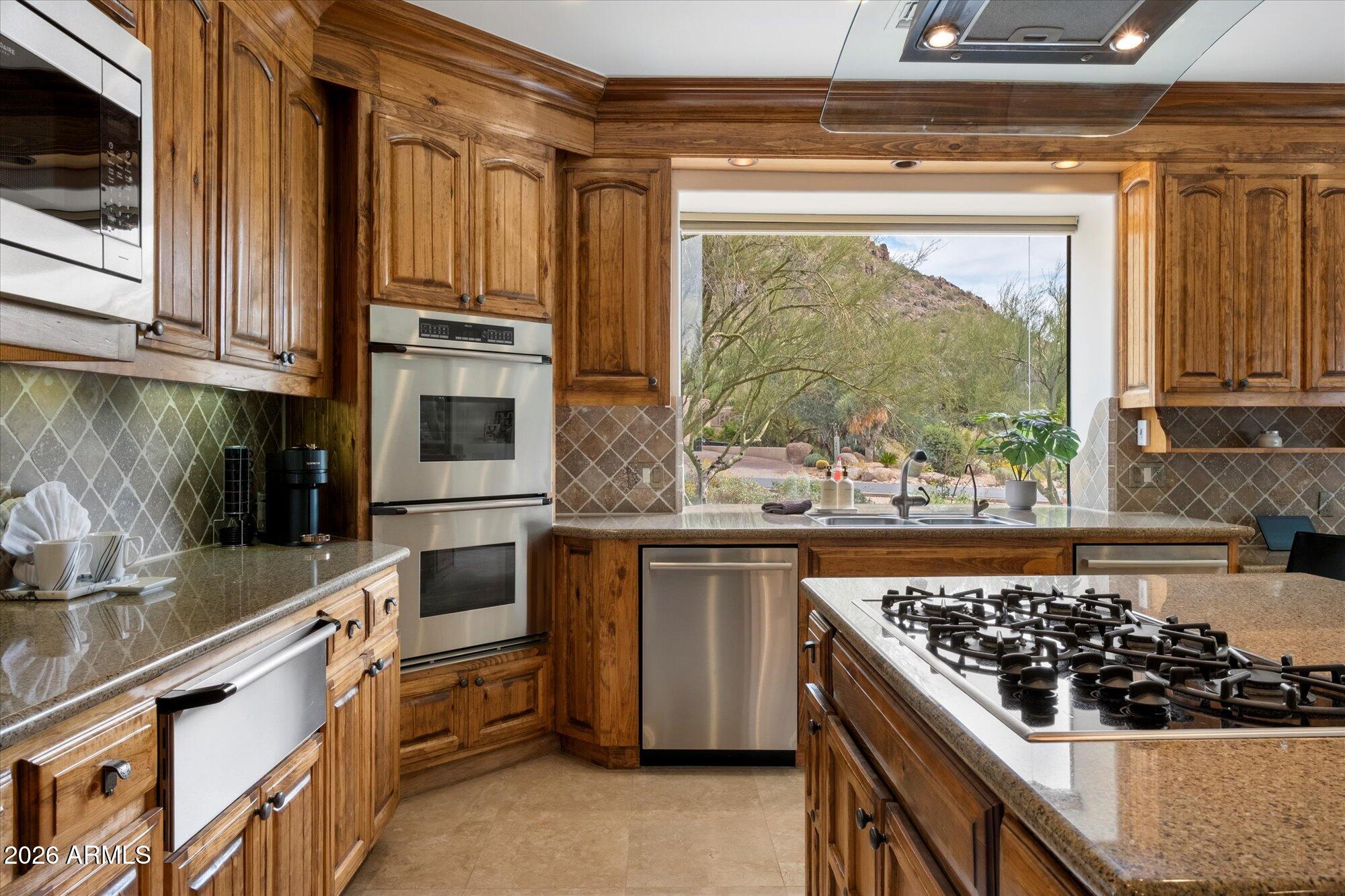 10040 E HAPPY VALLEY Road 479