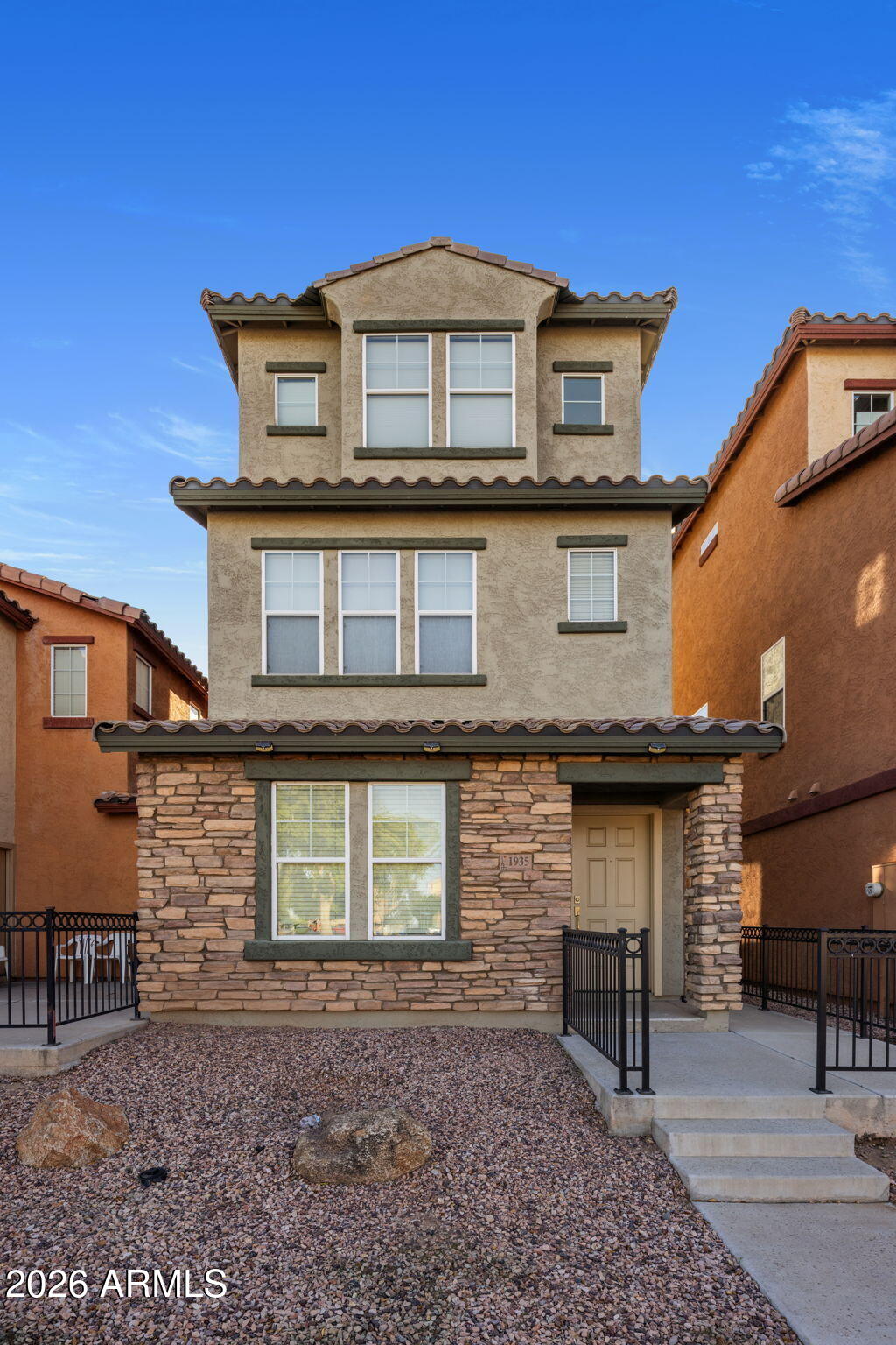 1935 N 78TH Drive