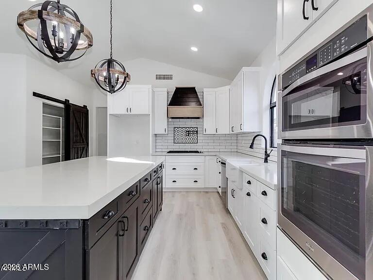 5910 E WOODRIDGE Drive