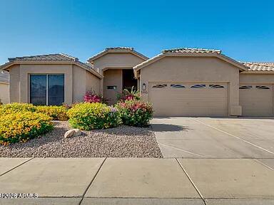 5910 E WOODRIDGE Drive