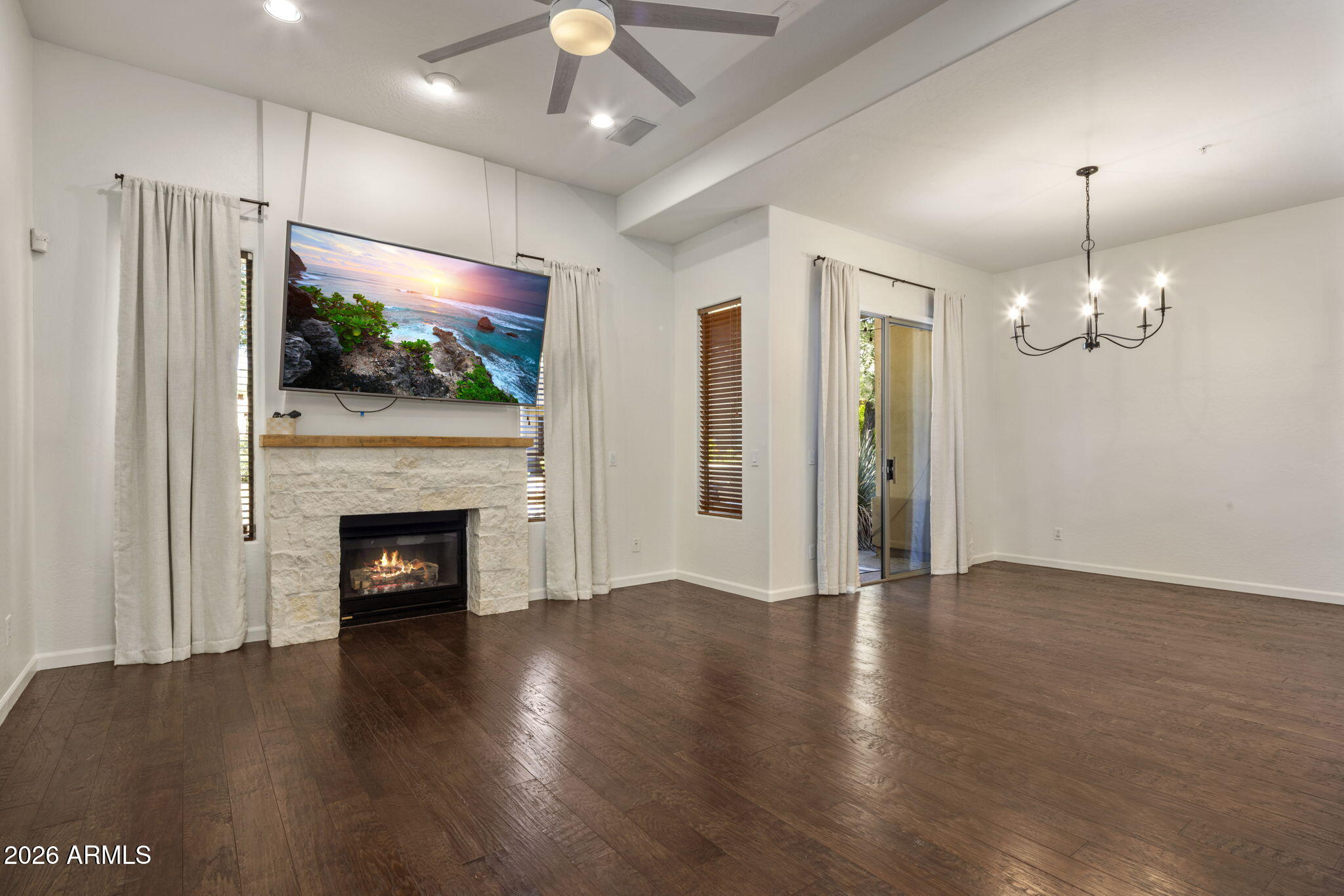 20802 N GRAYHAWK Drive 1022