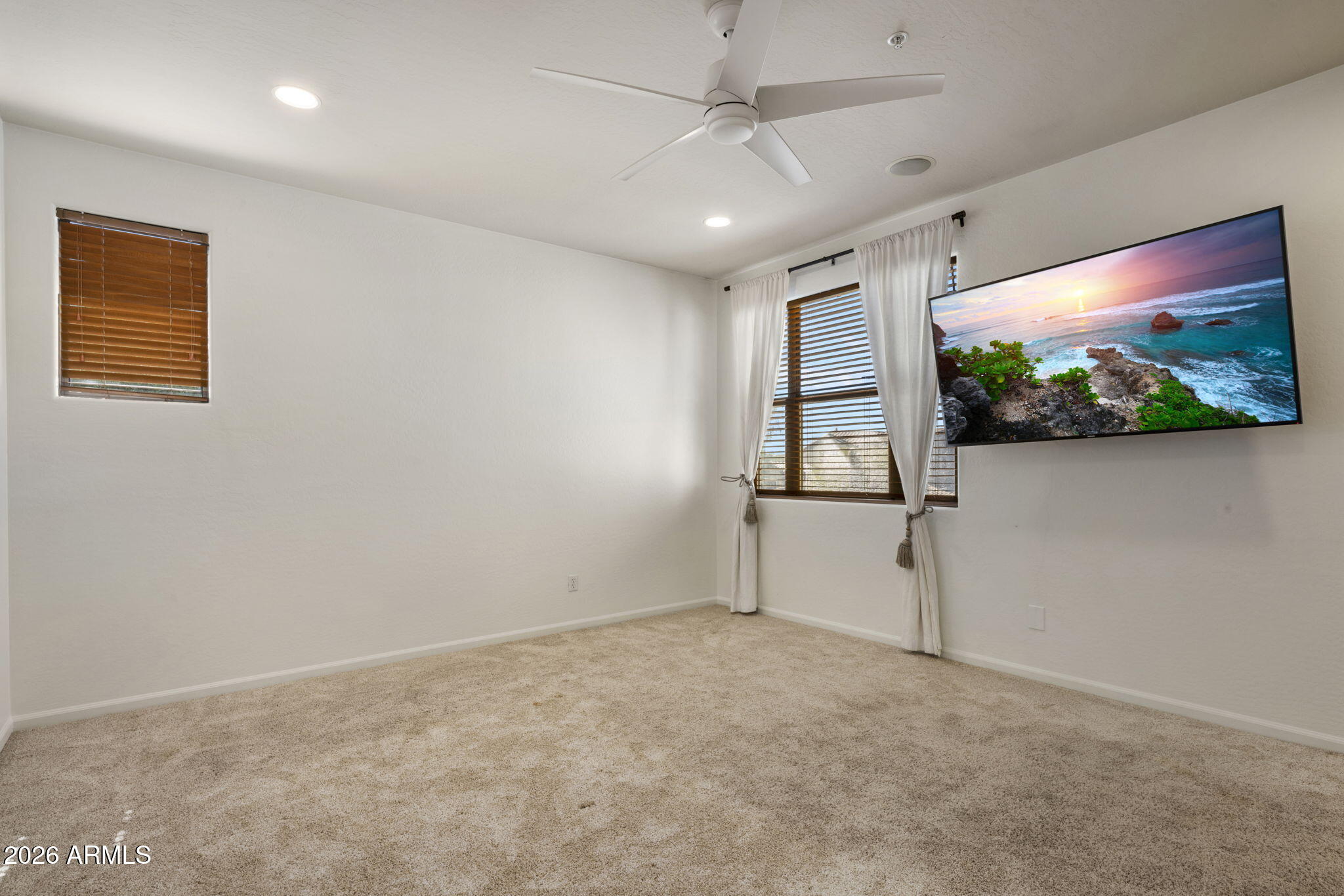 20802 N GRAYHAWK Drive 1022