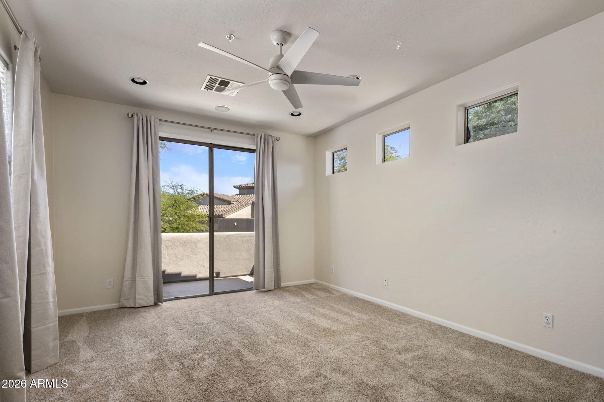 20802 N GRAYHAWK Drive 1022