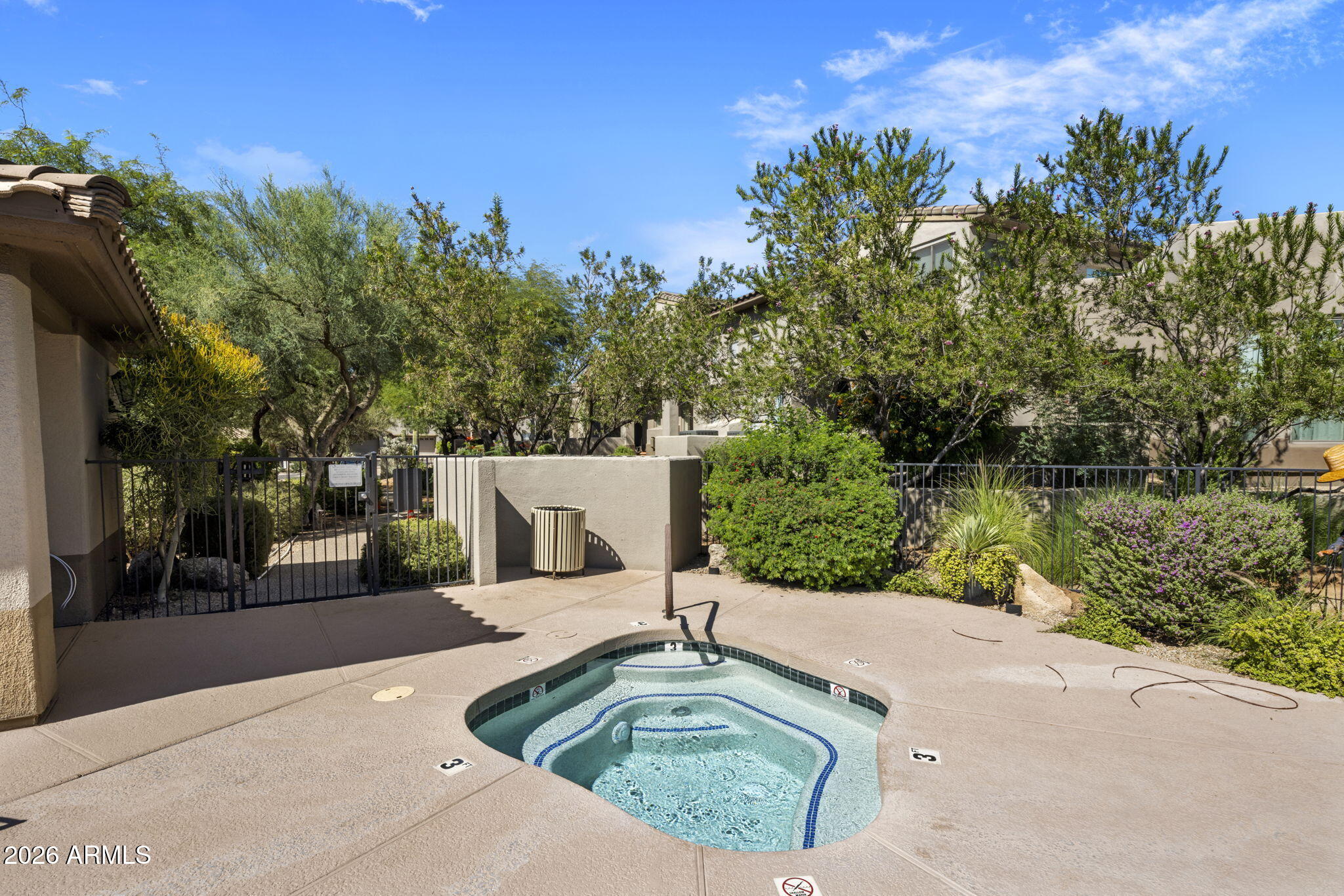 20802 N GRAYHAWK Drive 1022