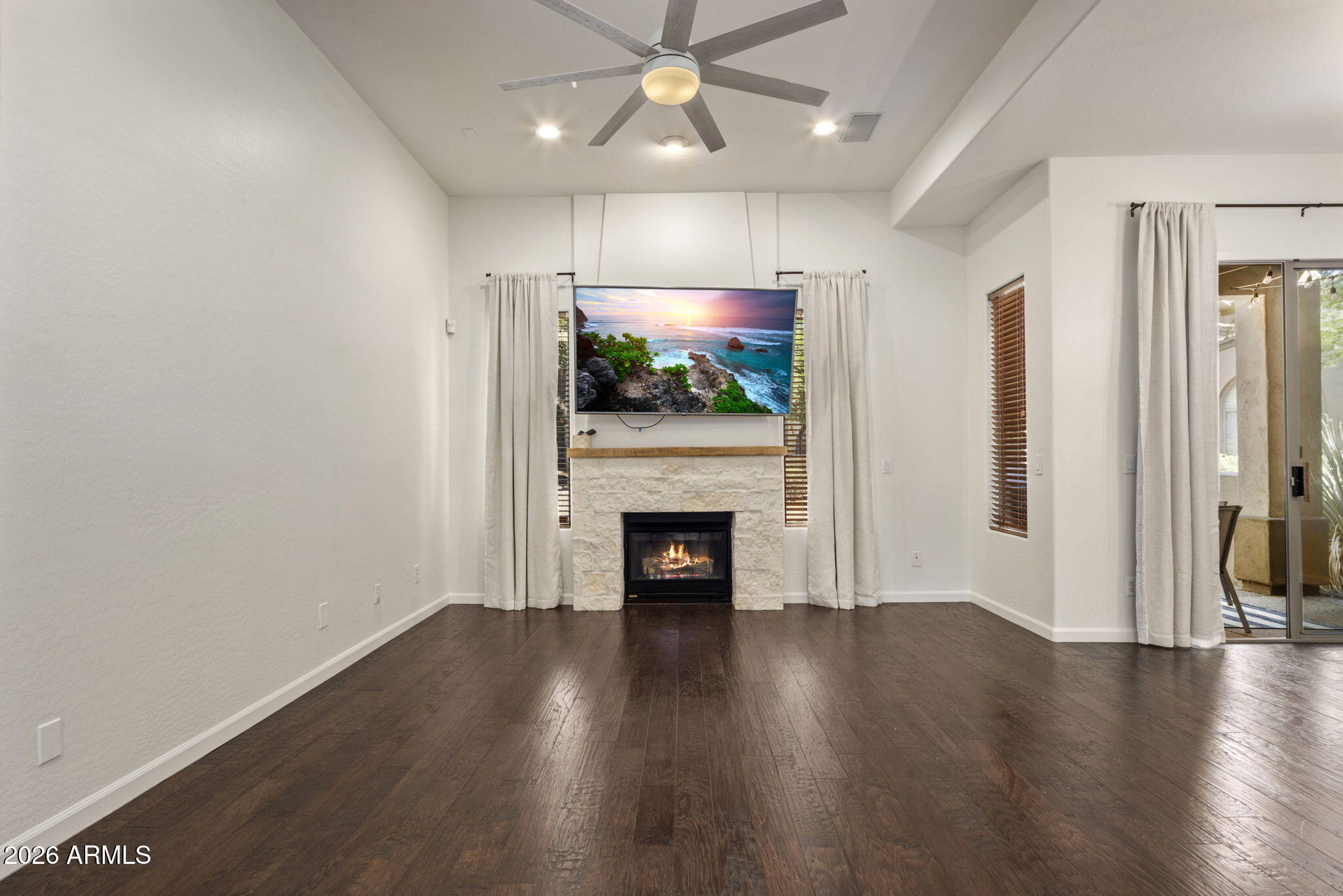 20802 N GRAYHAWK Drive 1022