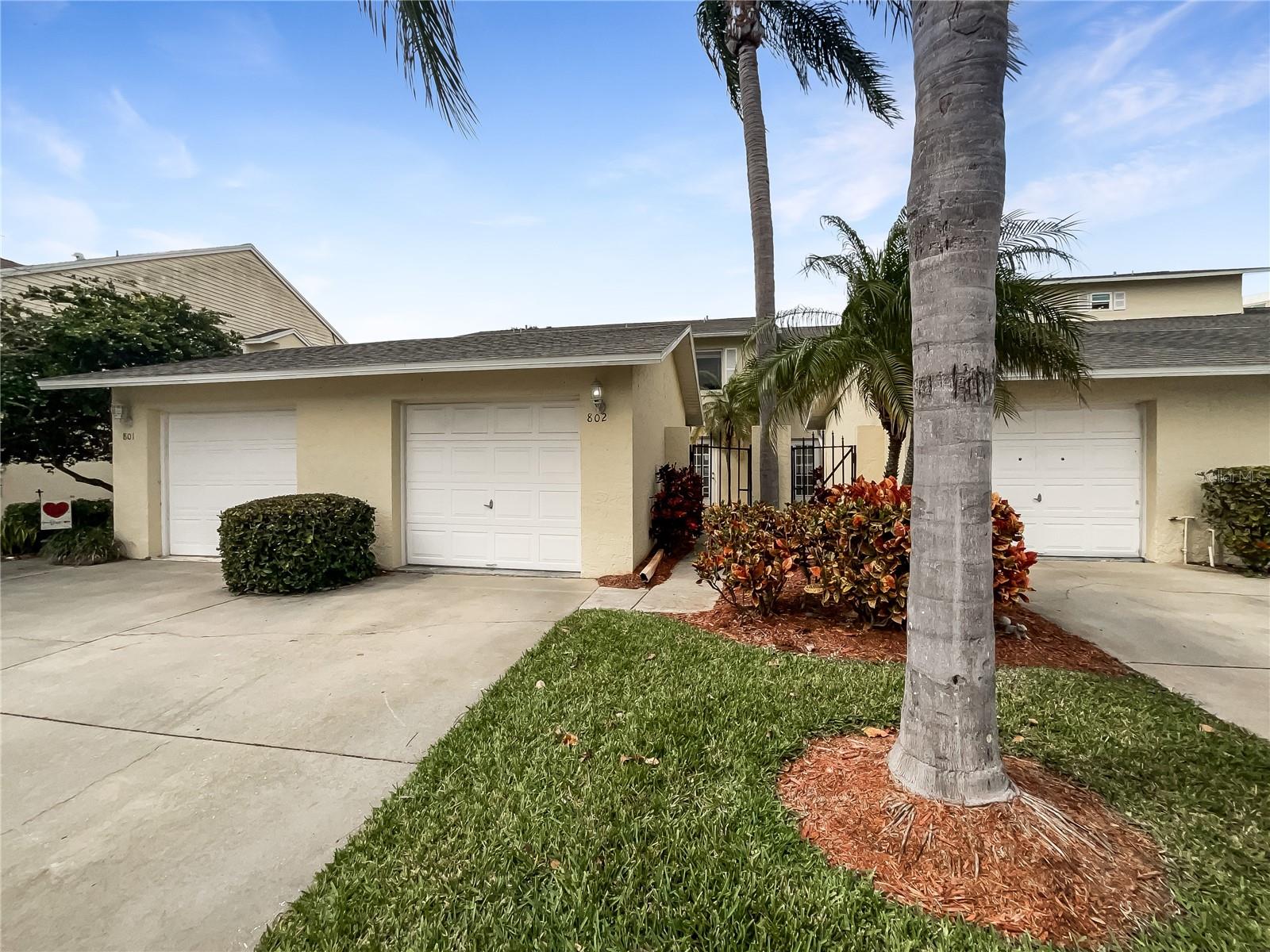 1050 STARKEY RD #802