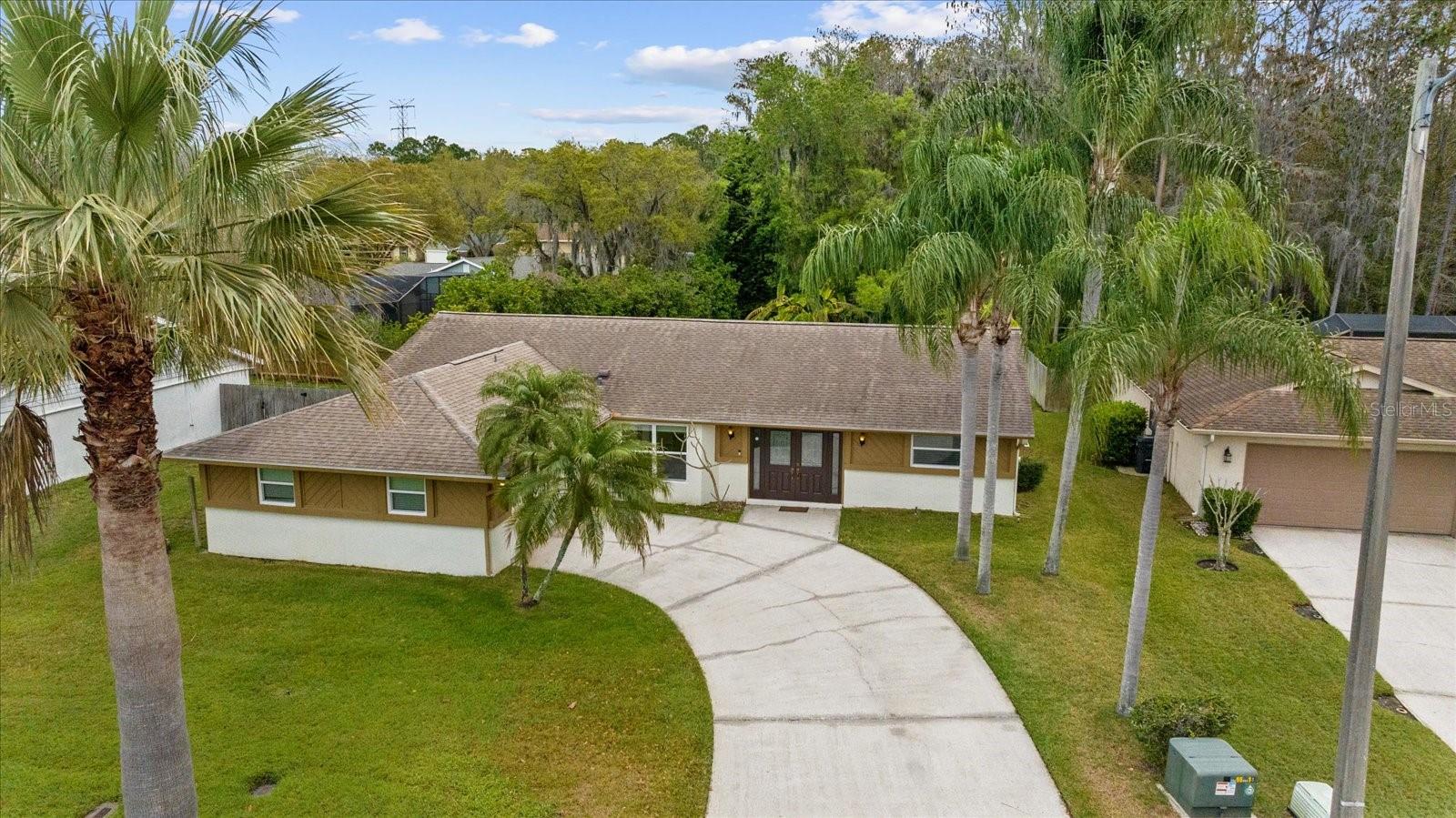 805 JACARANDA DR