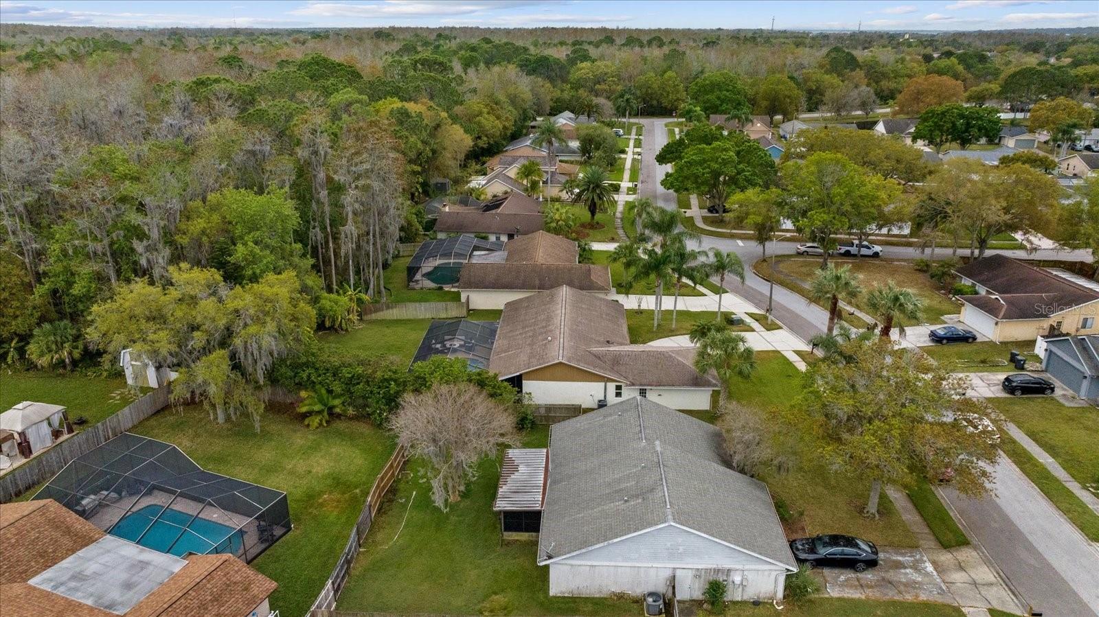 805 JACARANDA DR