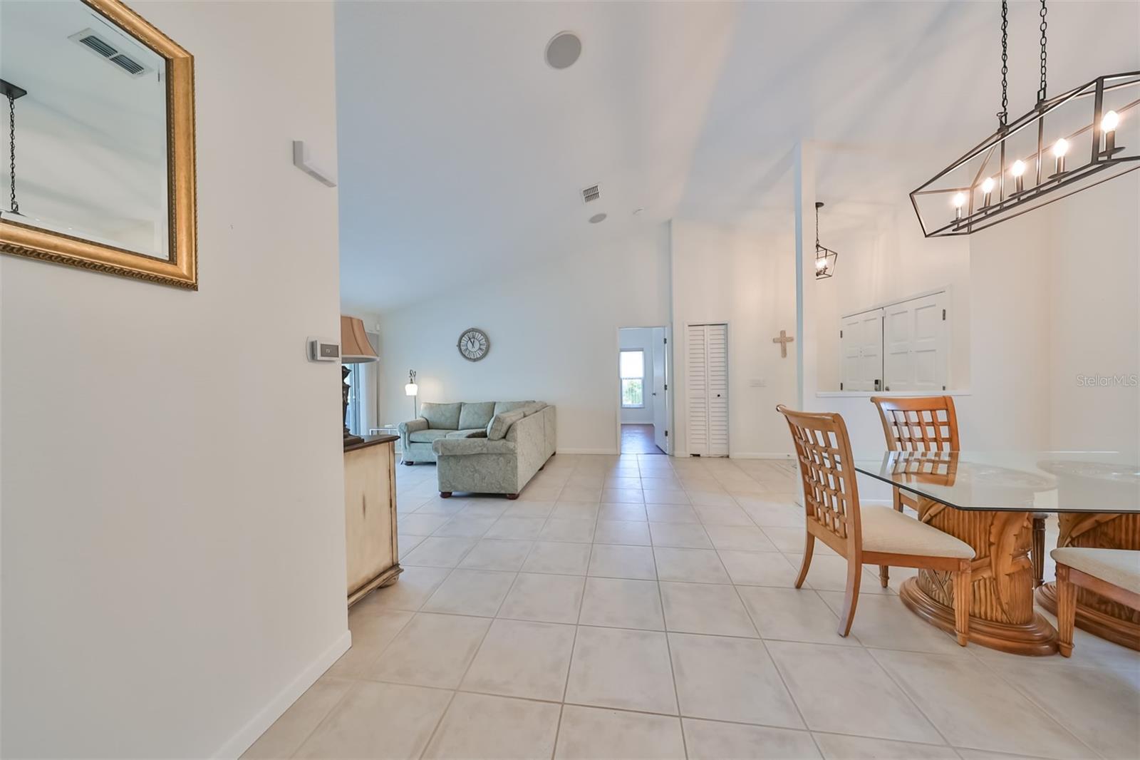 5836 WINDERMERE DR