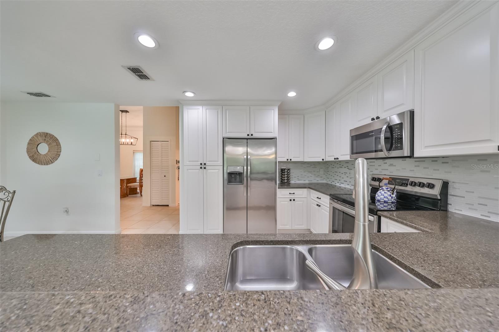 5836 WINDERMERE DR