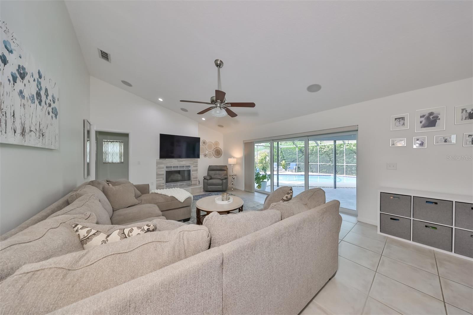 5836 WINDERMERE DR