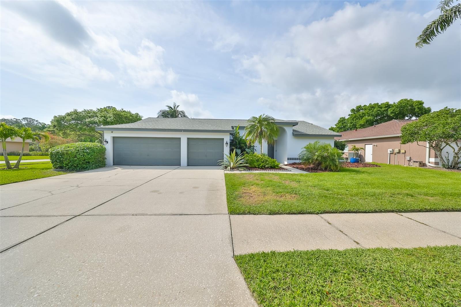 5836 WINDERMERE DR