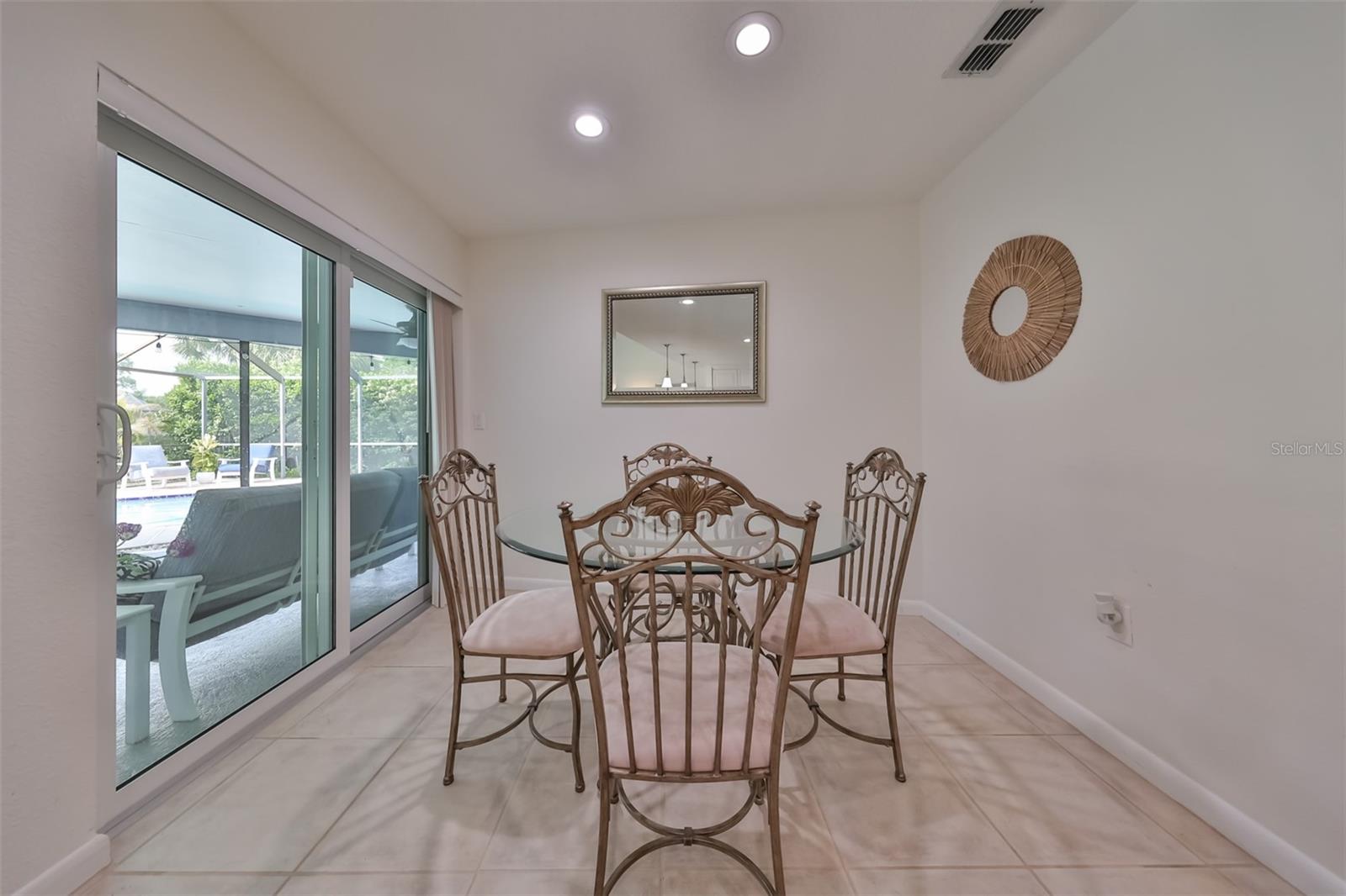 5836 WINDERMERE DR