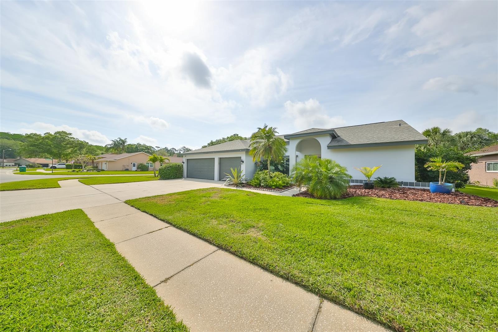 5836 WINDERMERE DR