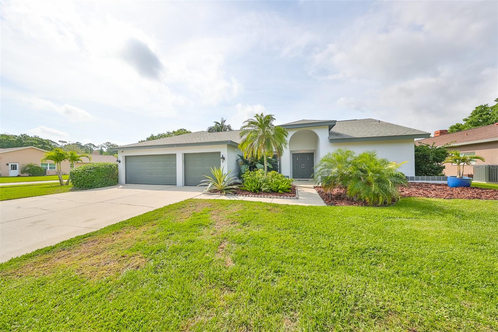 5836 WINDERMERE DR