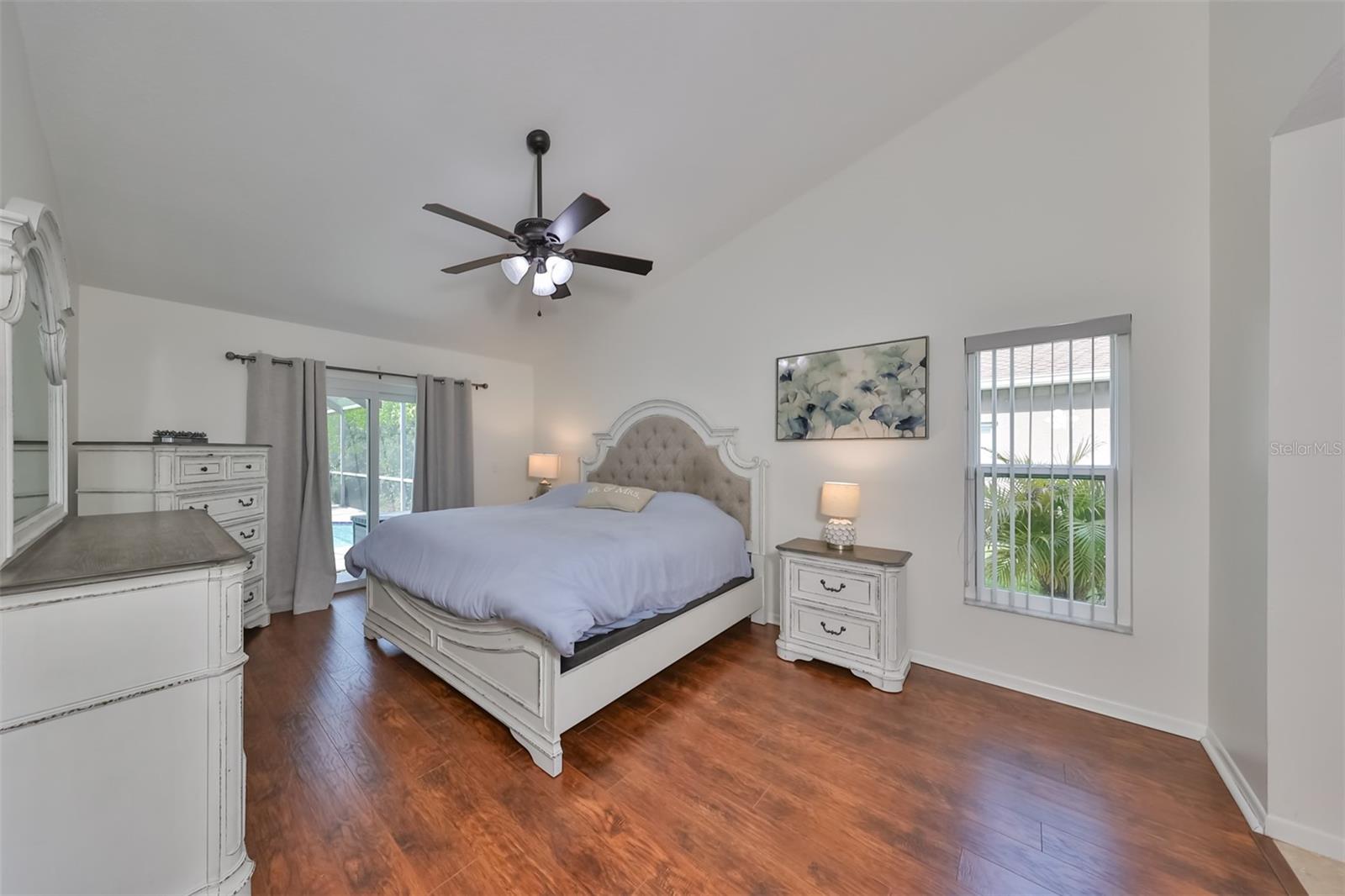 5836 WINDERMERE DR