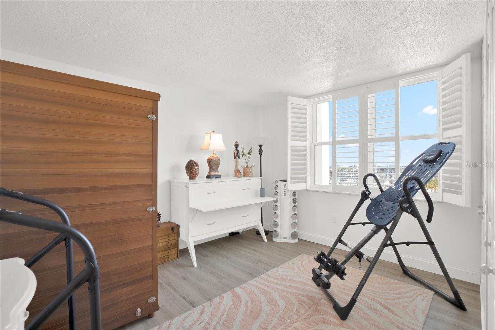 632 EDGEWATER DR #435