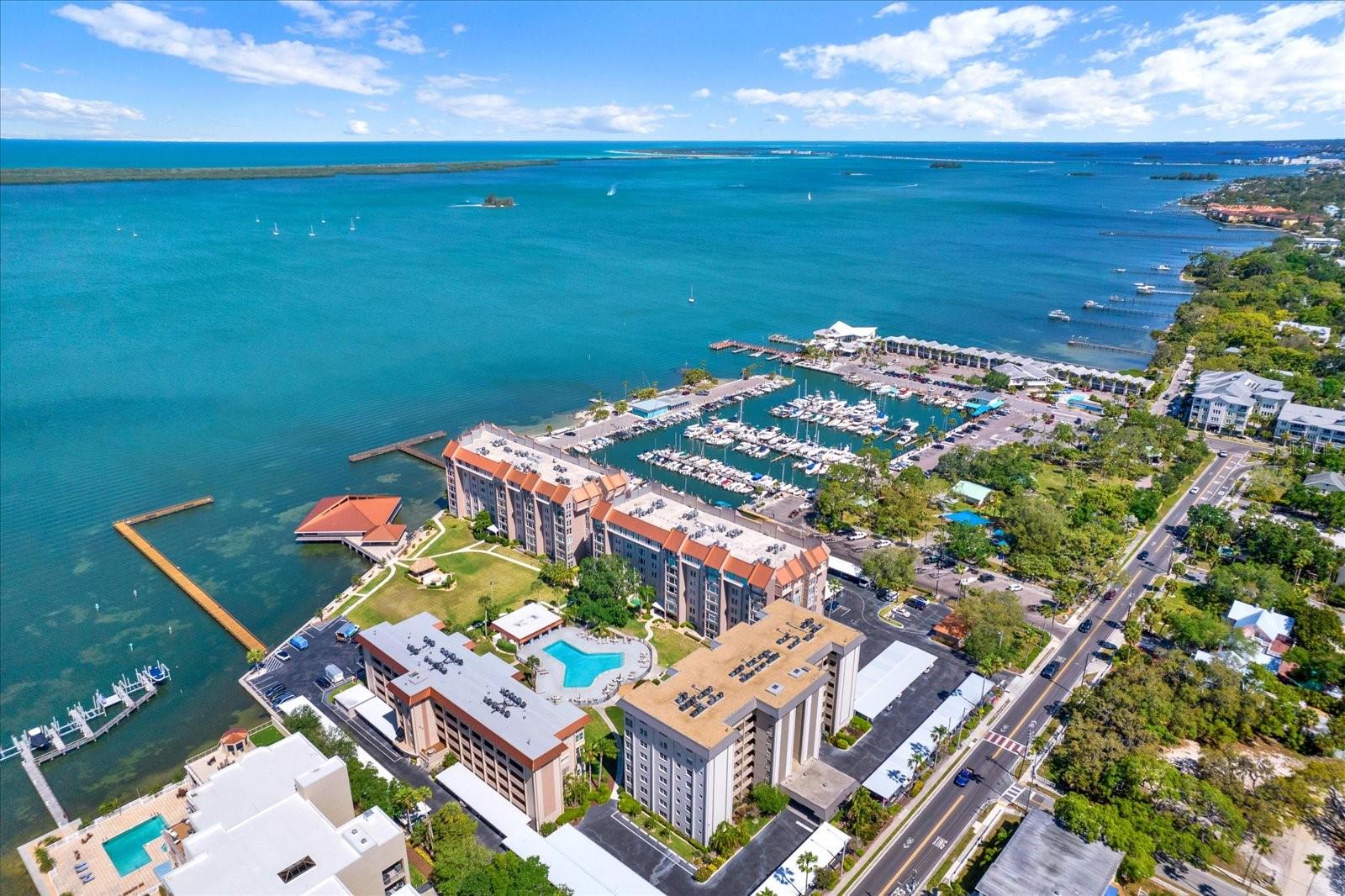 632 EDGEWATER DR #435