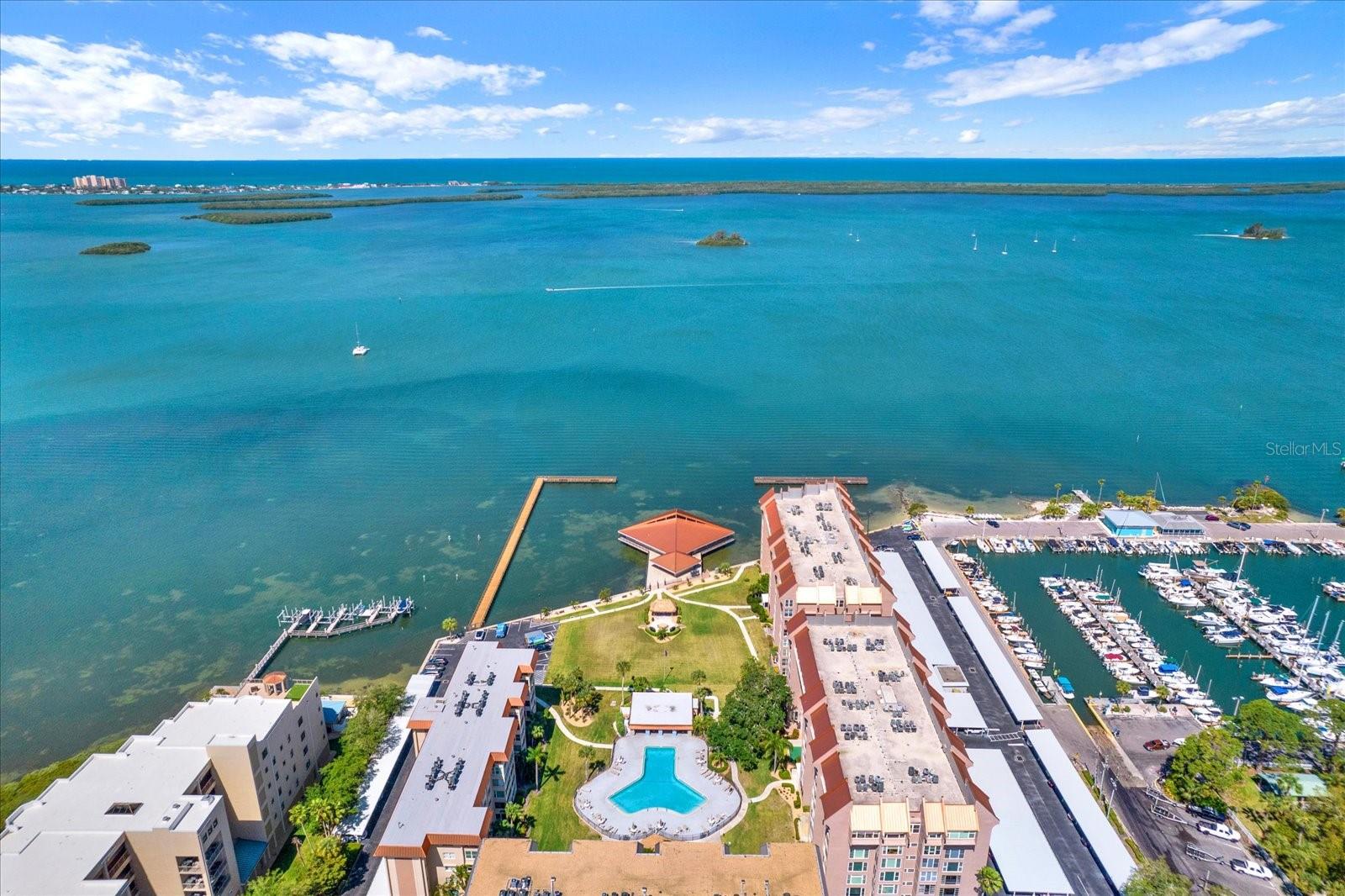 632 EDGEWATER DR #435