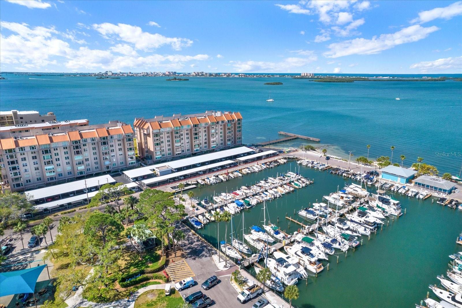 632 EDGEWATER DR #435