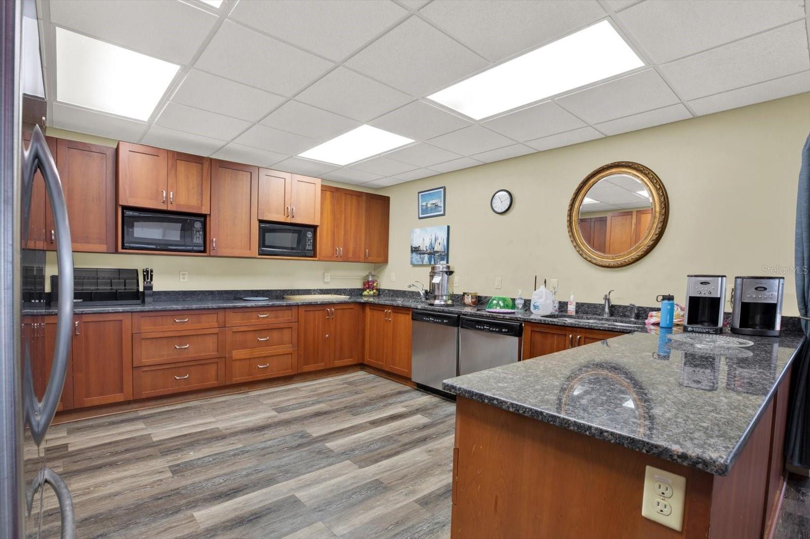 632 EDGEWATER DR #435
