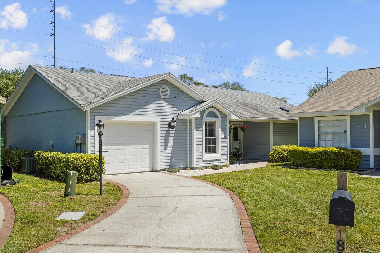 806 FRANKLIN CIR