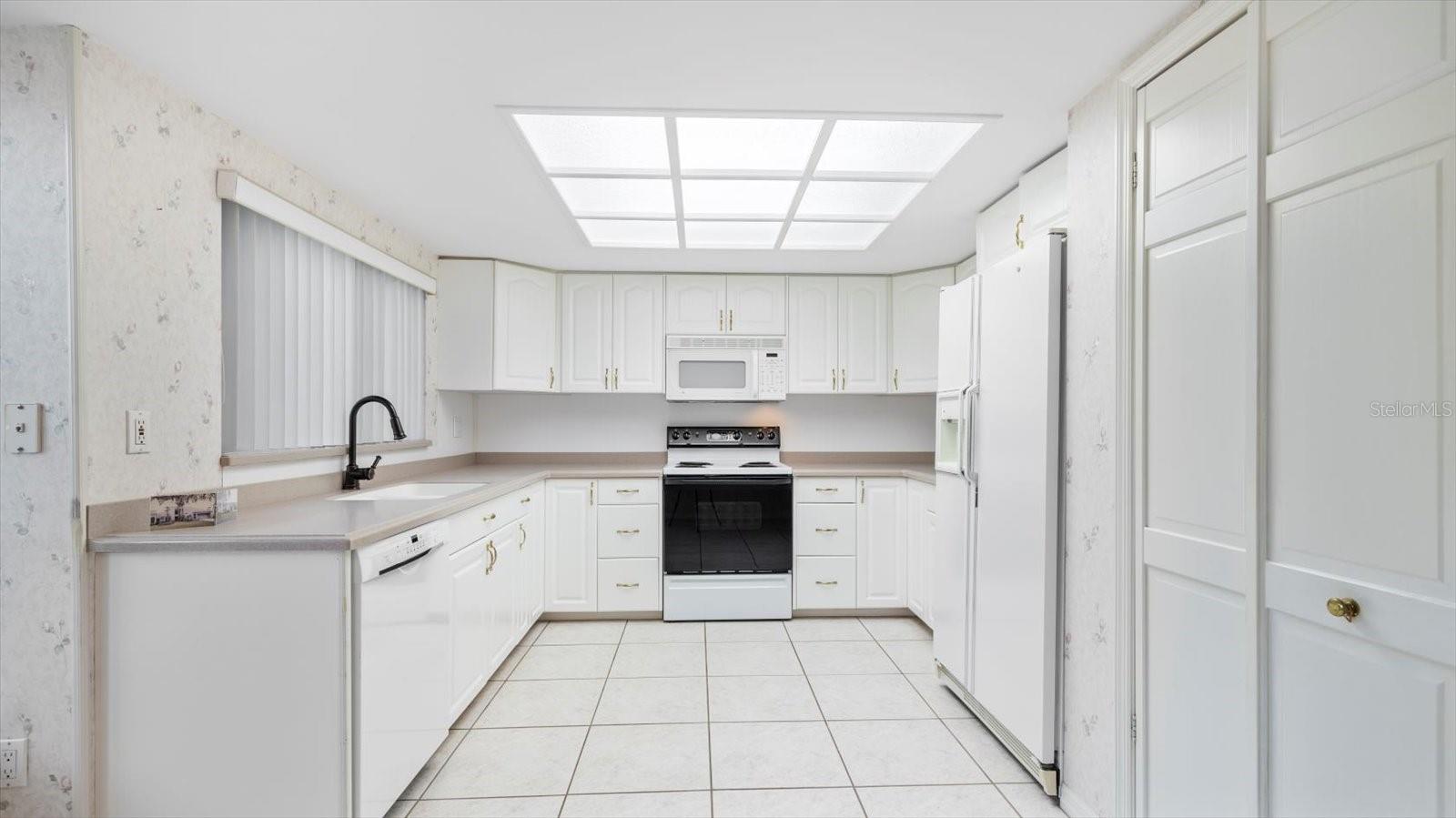 3074 EAGLES LANDING CIR W #3074