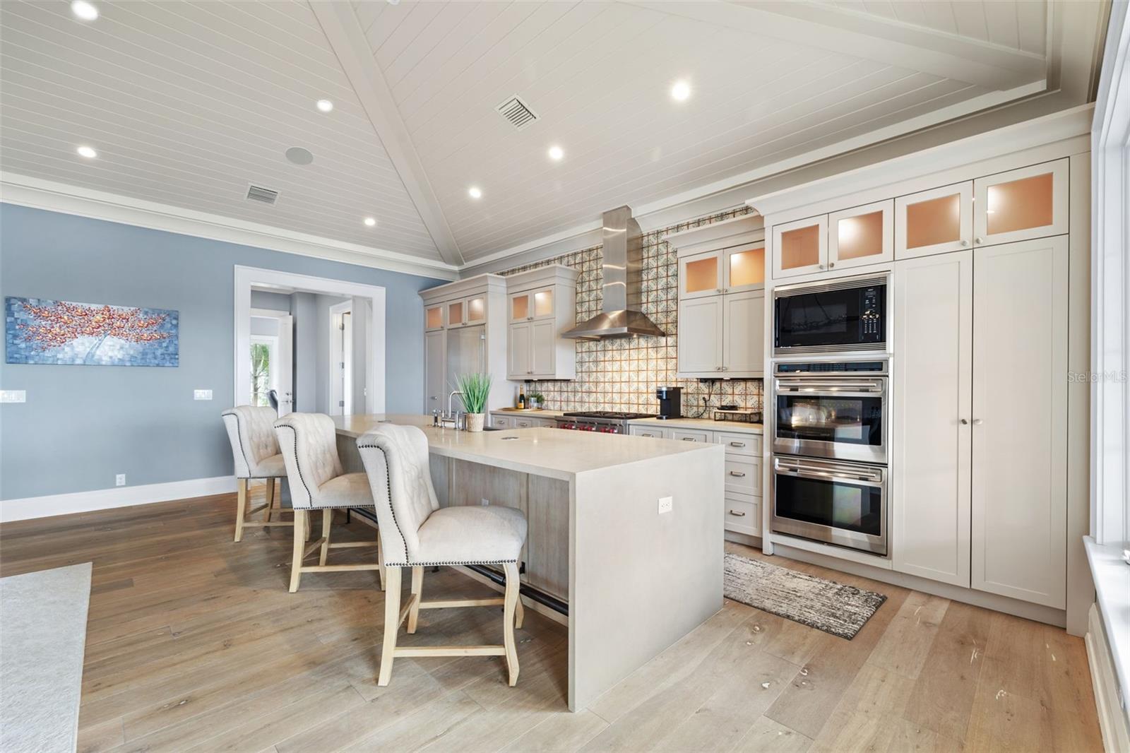 14 W SPANISH MAIN ST