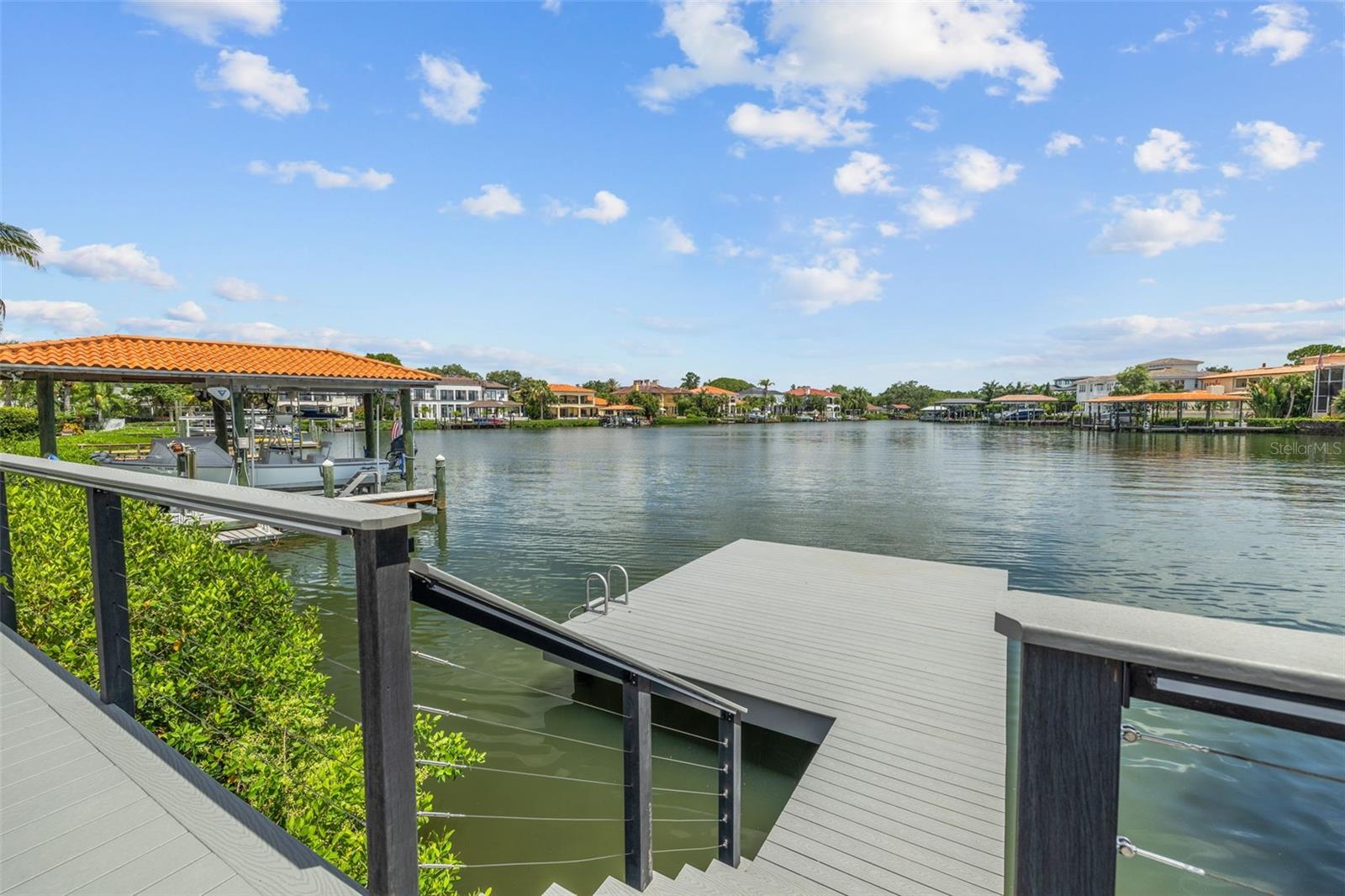 14 W SPANISH MAIN ST