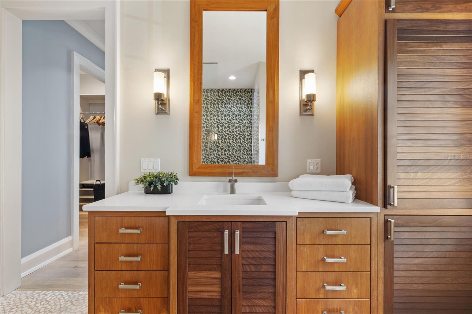 14 W SPANISH MAIN ST