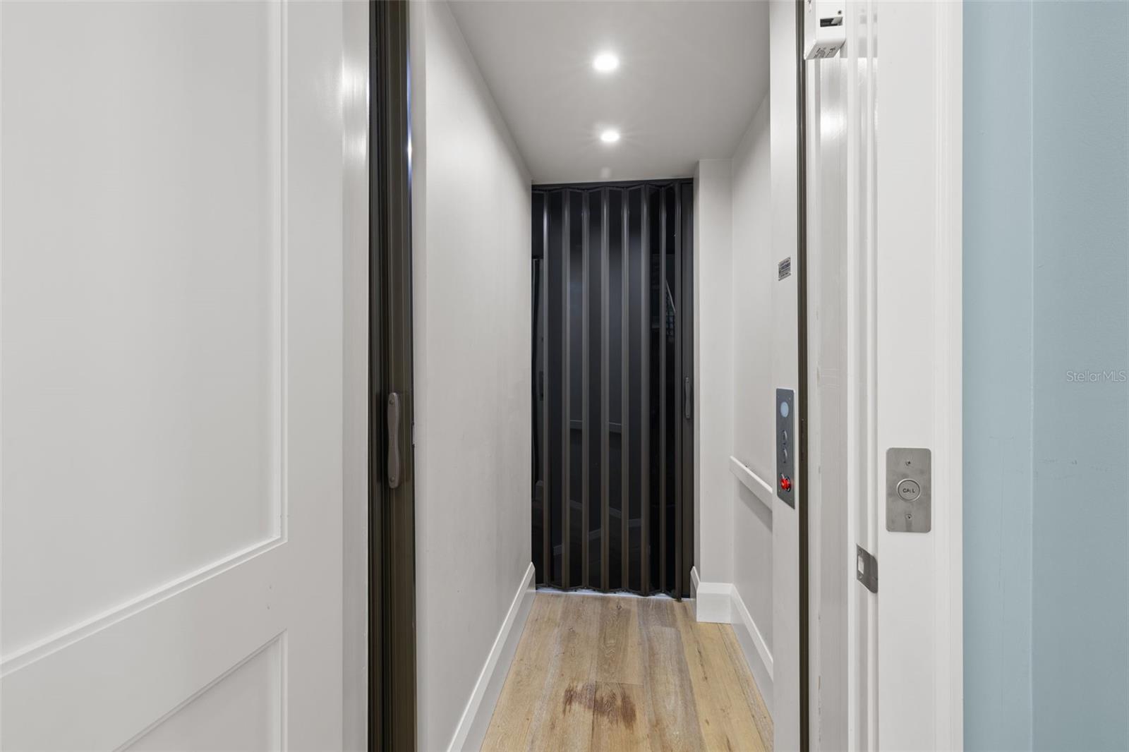 14 W SPANISH MAIN ST