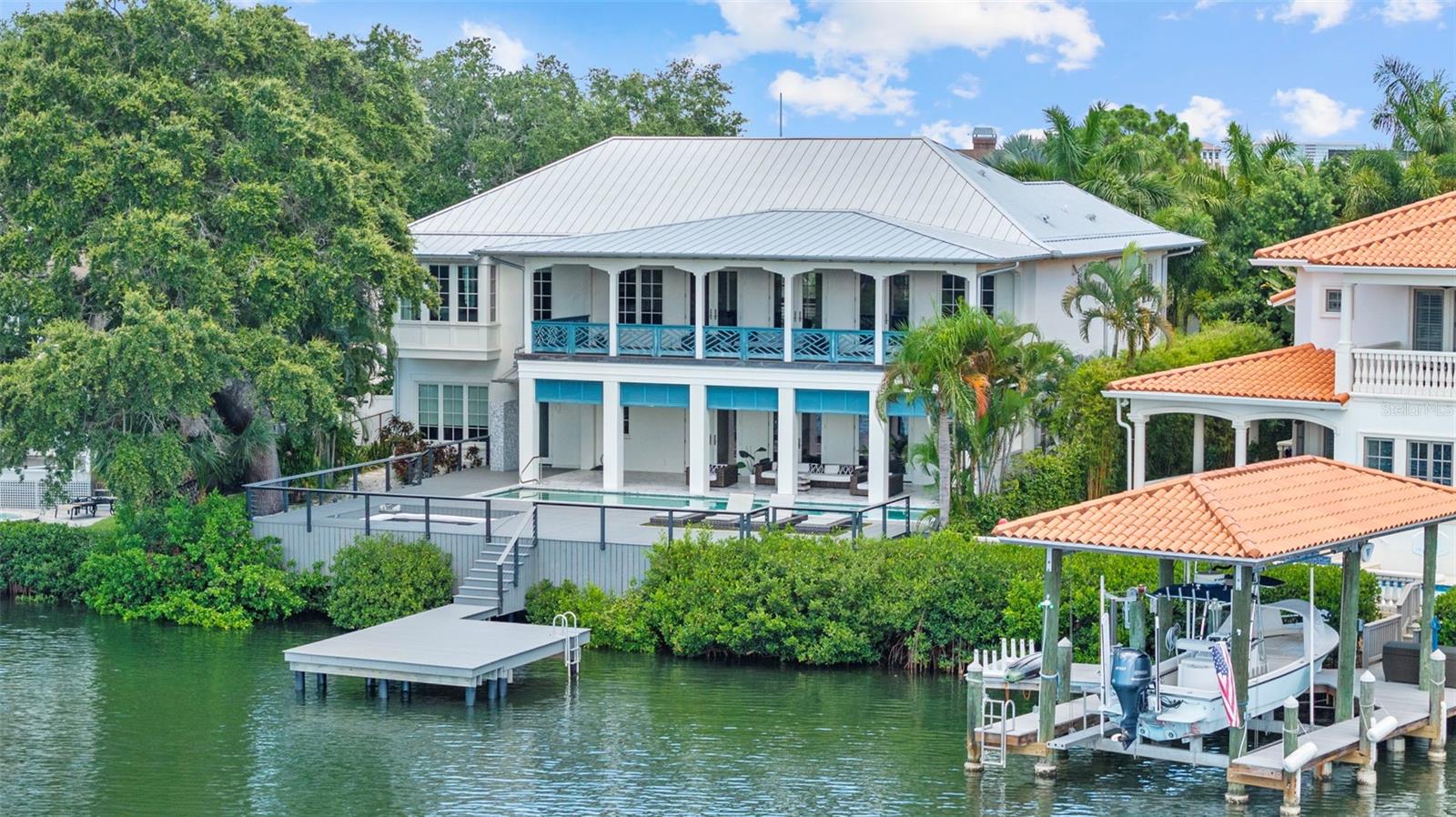 14 W SPANISH MAIN ST