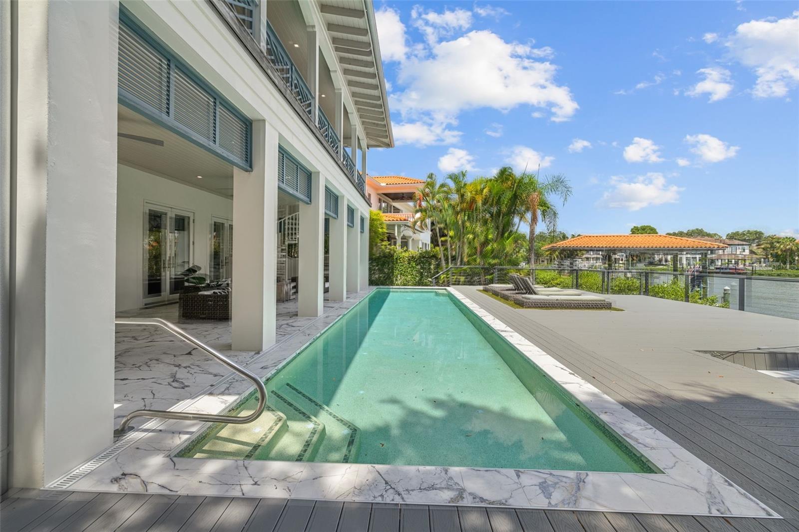 14 W SPANISH MAIN ST