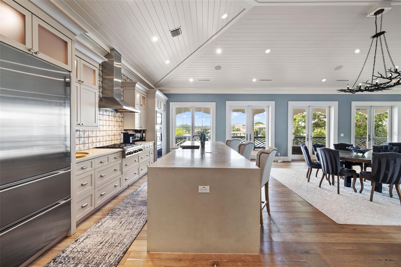 14 W SPANISH MAIN ST