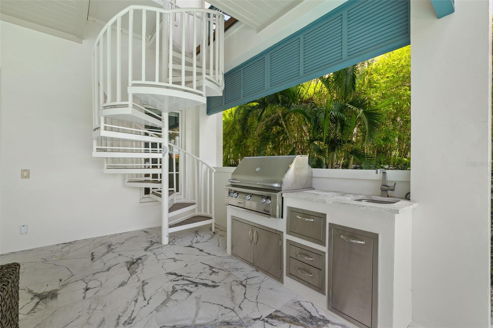 14 W SPANISH MAIN ST