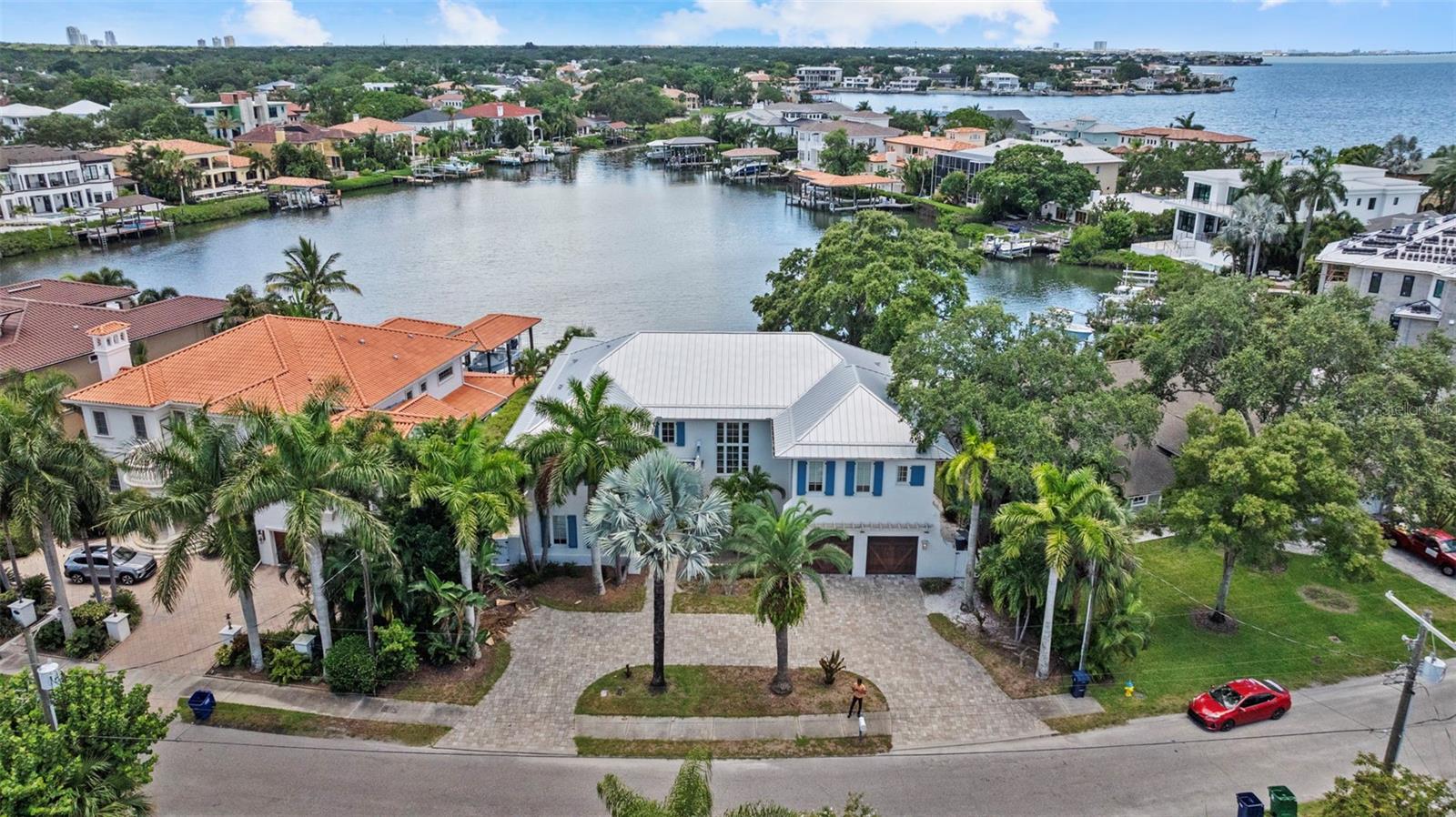 14 W SPANISH MAIN ST