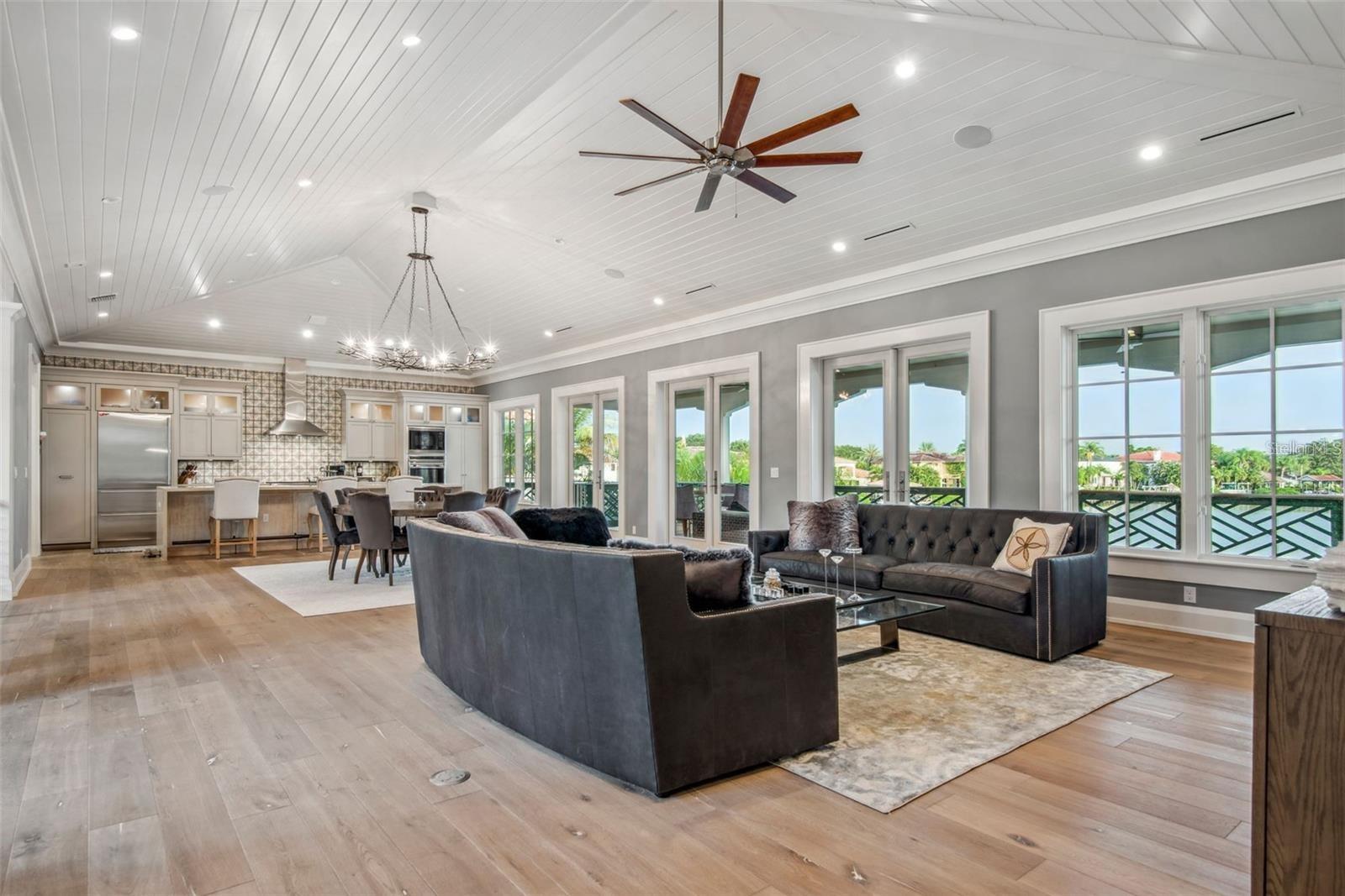 14 W SPANISH MAIN ST