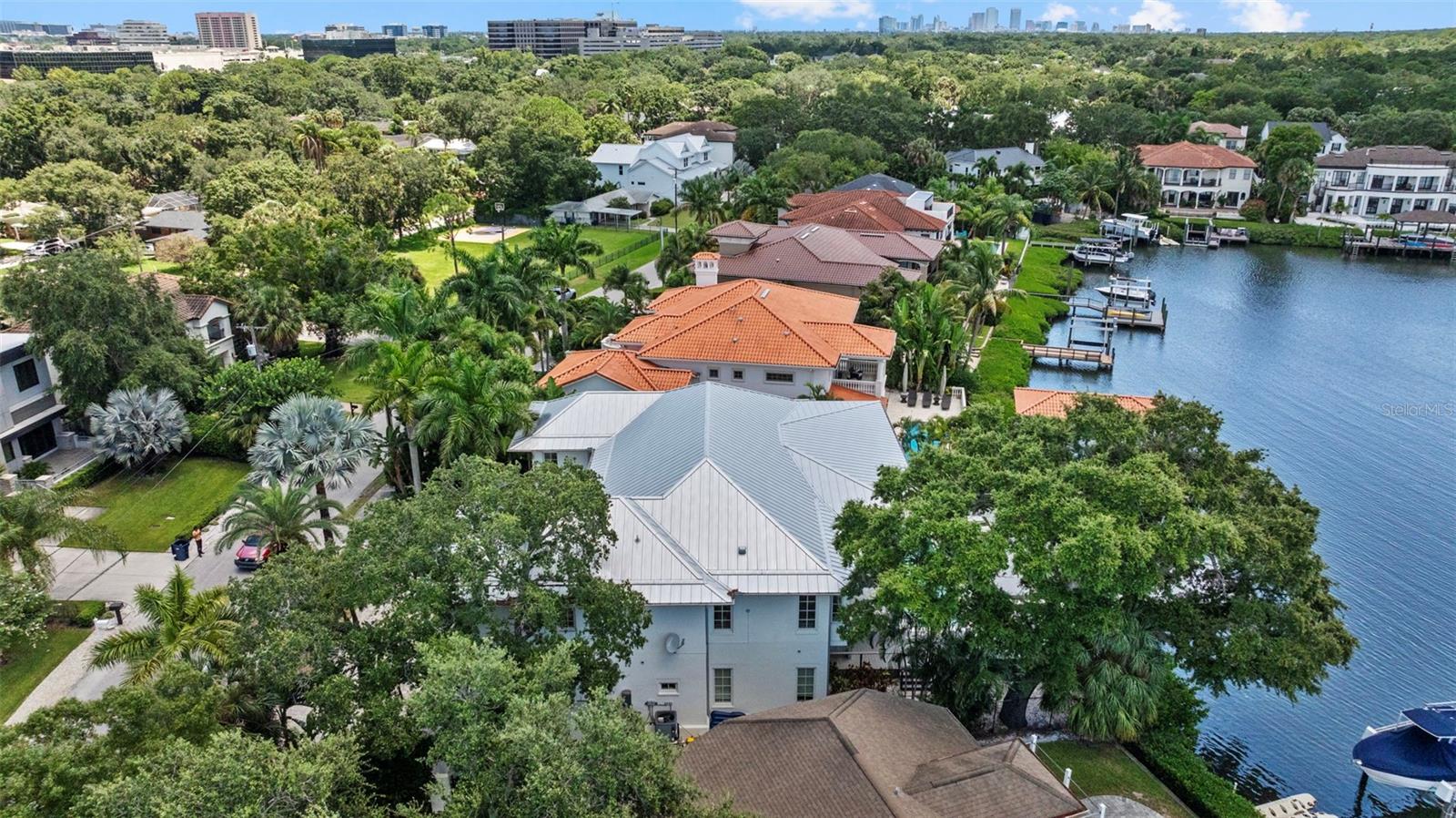 14 W SPANISH MAIN ST