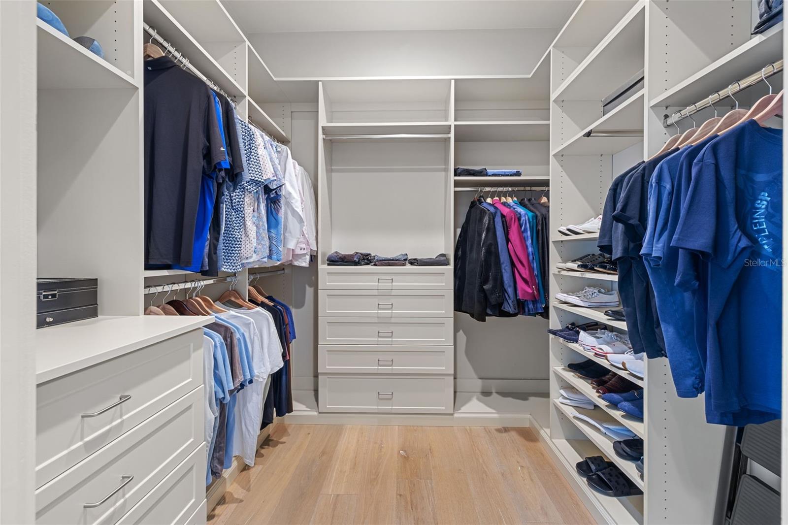 14 W SPANISH MAIN ST