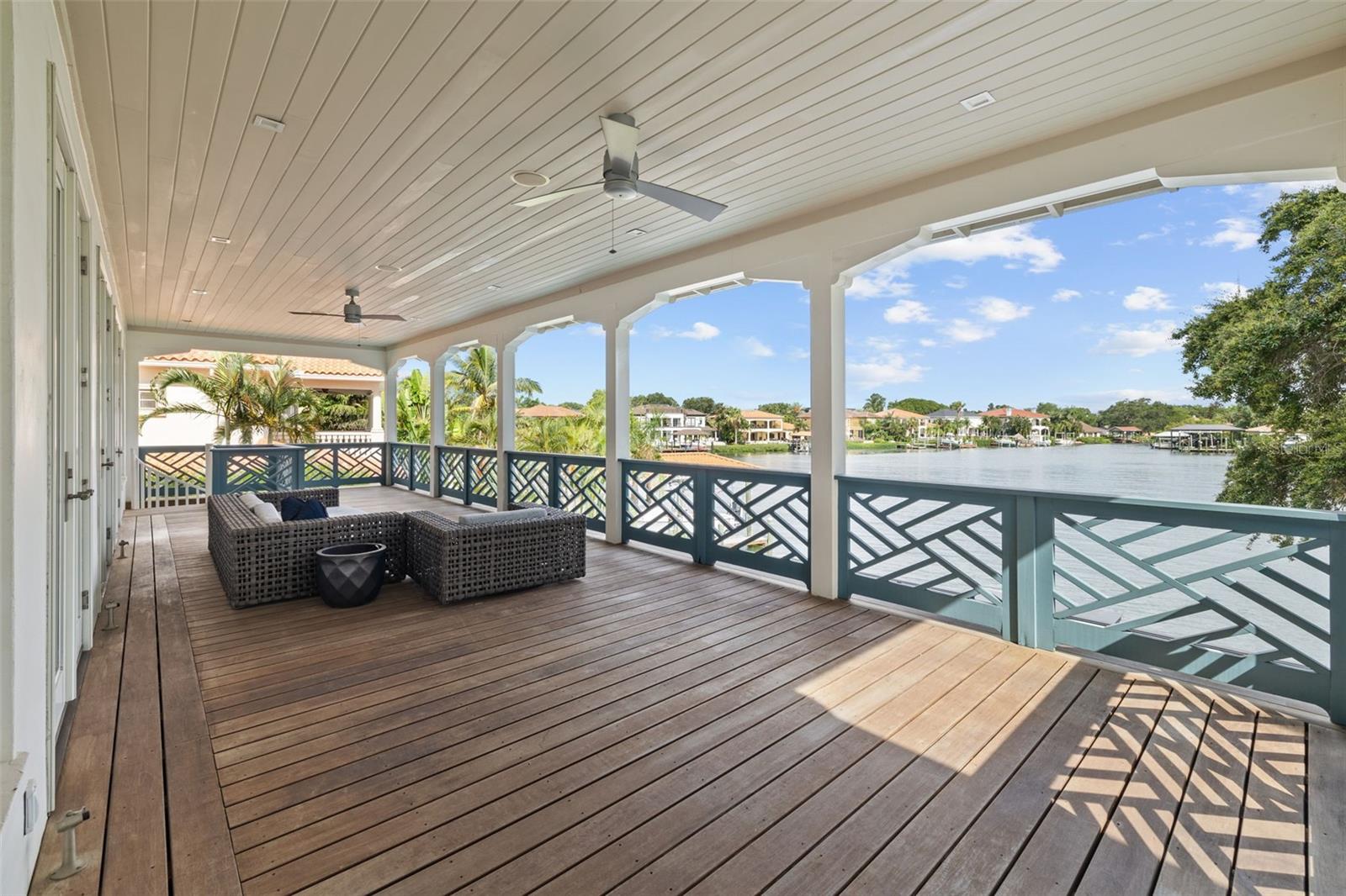 14 W SPANISH MAIN ST