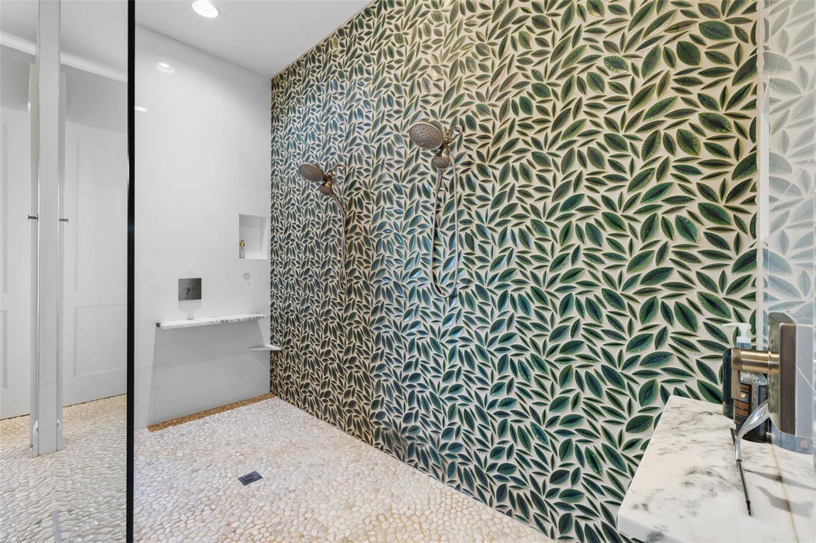 14 W SPANISH MAIN ST