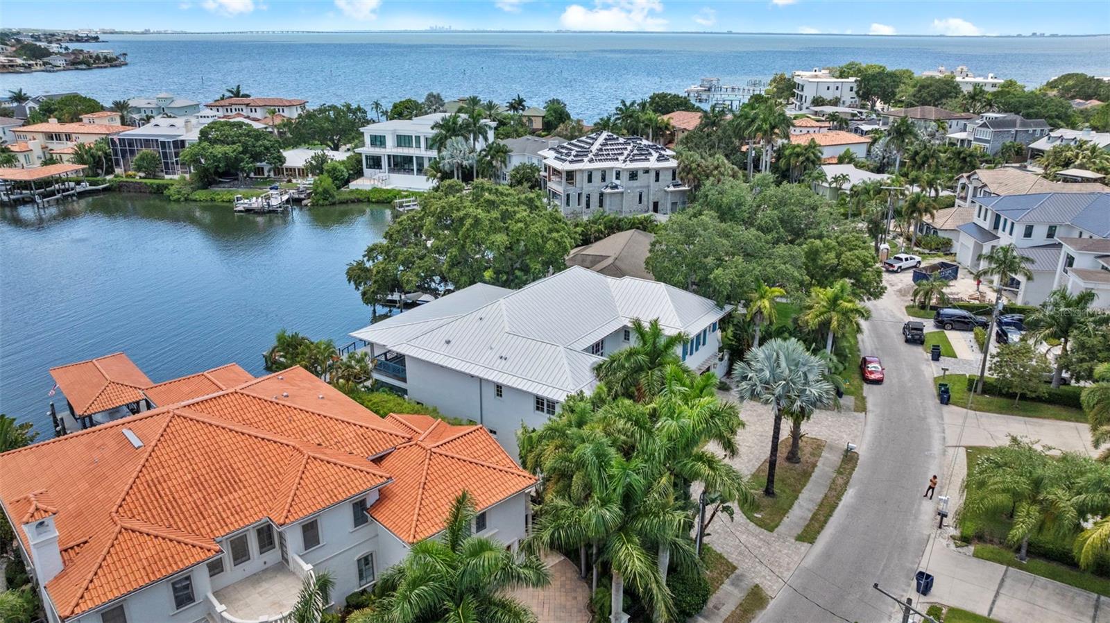 14 W SPANISH MAIN ST