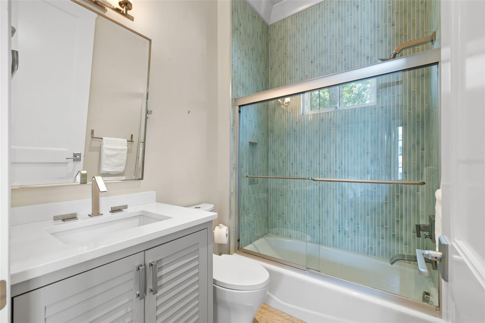 14 W SPANISH MAIN ST