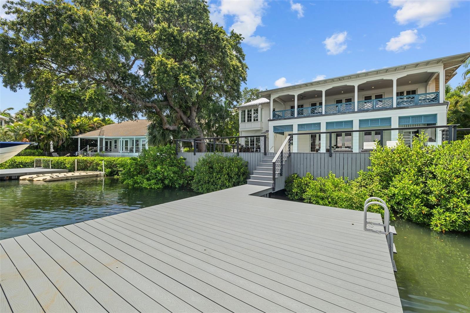 14 W SPANISH MAIN ST